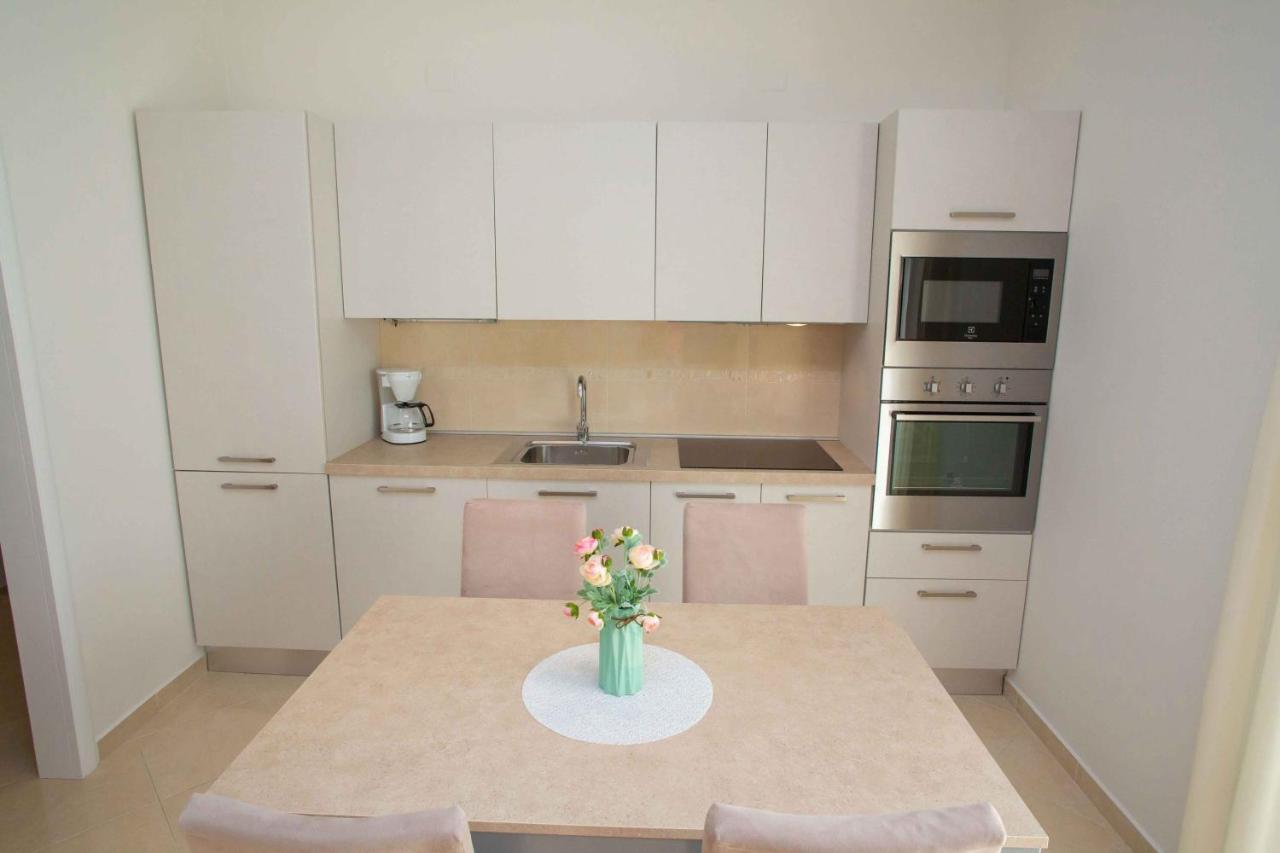 Kings View Sarkic Apartment Novalja Exterior photo